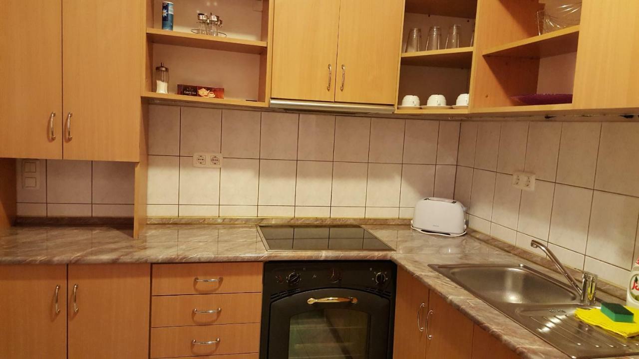 Liget Apartment, Terrace, Free Parking, Ac Budapest Exteriör bild