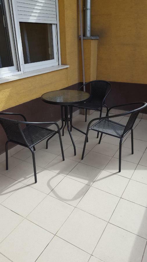 Liget Apartment, Terrace, Free Parking, Ac Budapest Exteriör bild