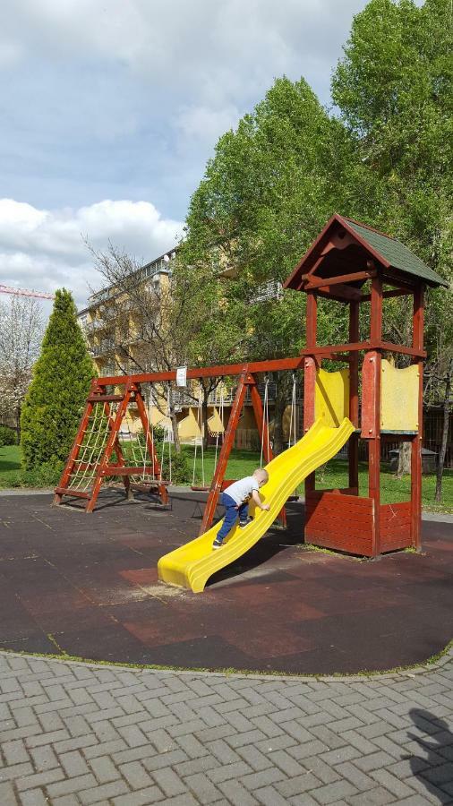 Liget Apartment, Terrace, Free Parking, Ac Budapest Exteriör bild
